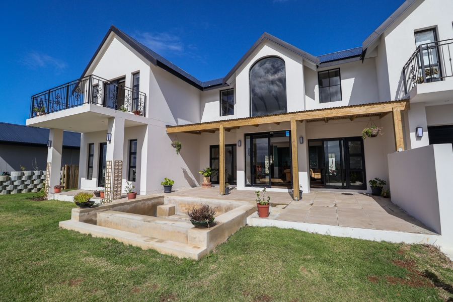 4 Bedroom Property for Sale in Baron View Western Cape